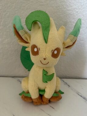 Tomy Pokemon Leafeon 8" Plush Toy Stuffed Animal 2017 Eevee Evolution Yellow